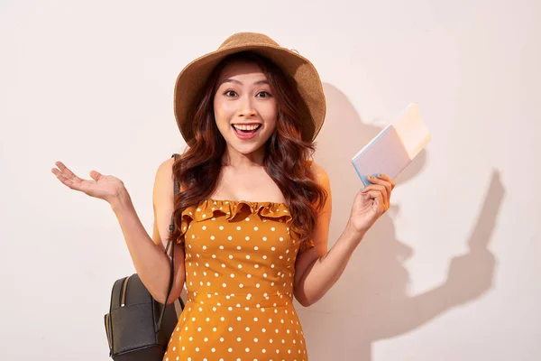 Image Excited Brunette Woman 20S Wearing Straw Hat While Holding — Stock Photo, Image
