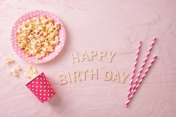 Verjaardag Partij Achtergrond Grens Van Confetti Snoep Lollies Gift Roze — Stockfoto