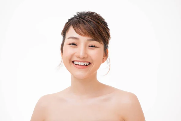 美丽的年轻女子亚洲与干净的完美皮肤 — 图库照片