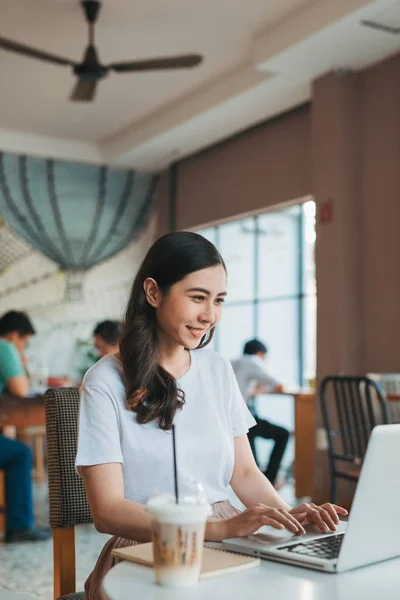 Young Attractive Business Woman Sitting Cafe Laptop Coffee — Stock Photo, Image