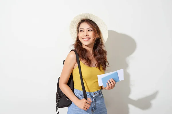 Portrait Young Woman Wearing Trendy Outfit Straw Hat Travel Backpack — Stock Photo, Image
