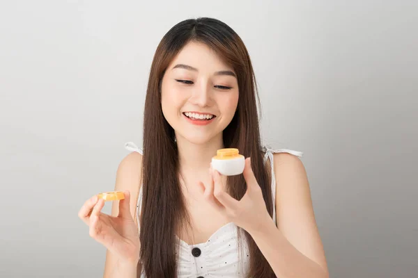 Mujer Belleza Productos Para Cuidado Piel Aislados Sobre Fondo Blanco —  Fotos de Stock