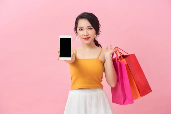 Retrato Una Chica Muy Emocionada Con Coloridas Bolsas Compras Que —  Fotos de Stock