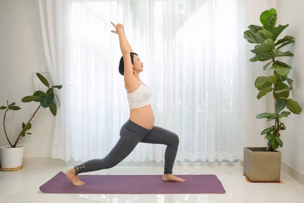 Concepto Yoga Fitness Durante Embarazo — Foto de Stock