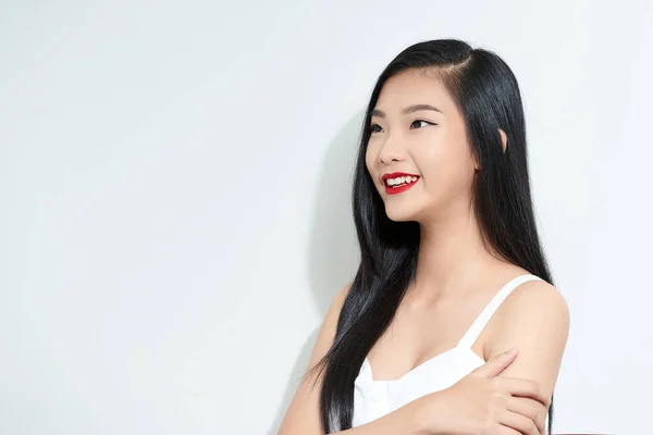 Šťastný Mladý Asijské Žena Close Shot Izolovaný Bílý Pozadí — Stock fotografie