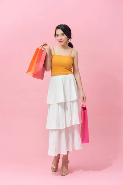 Mujer Joven Con Paquetes Tienda — Foto de Stock