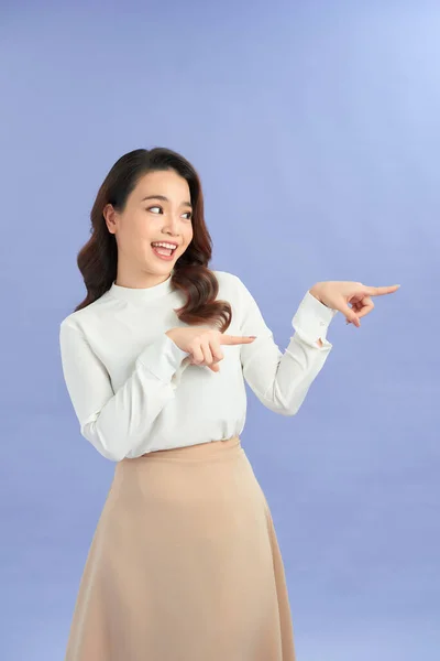 Young Asian Woman Isolated Purple Background Shocked Pointing Index Fingers — Stock Photo, Image