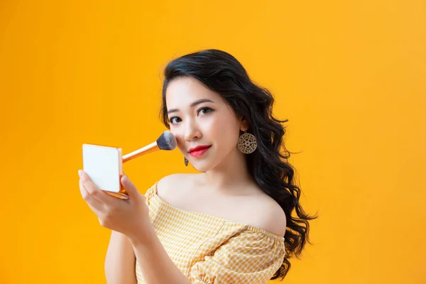 Retrato Bela Jovem Mulher Faz Com Que Para Enfrentar — Fotografia de Stock