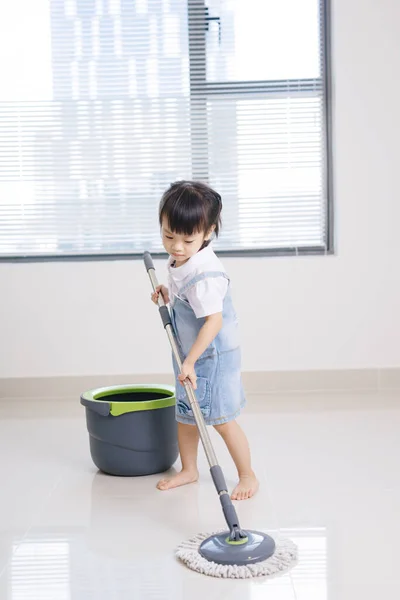 Little Girl Cleaning Living Room Household Concept — Stock Photo, Image