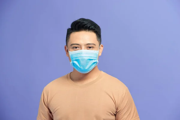 Homens Usam Máscaras Para Evitar Poluição Fundo Branco Neblina Poeira — Fotografia de Stock