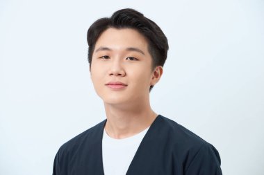 Yakışıklı bir adamın portresi.