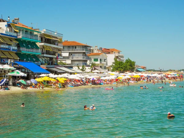 Paralia Katerinis Greece July 2017 Vacationers Beach Summer Sunny Evening — Stock Photo, Image