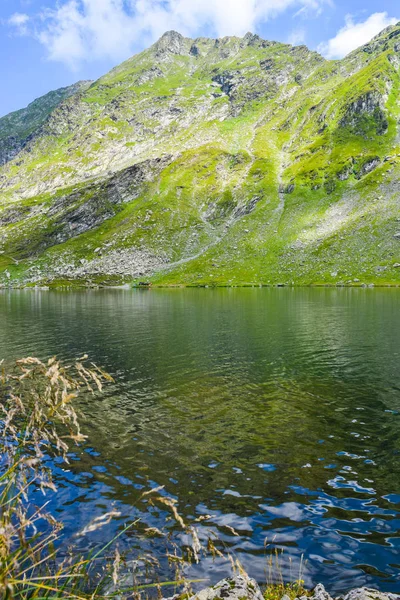 Jezioro Balea Znajduje Się Przełęczy Drogi Transfagarasan — Zdjęcie stockowe