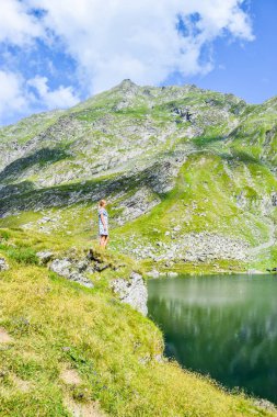 Kız Gölü Balea Transfagarasan yolun pass üzerinde yer alan, yakın. Romanya.