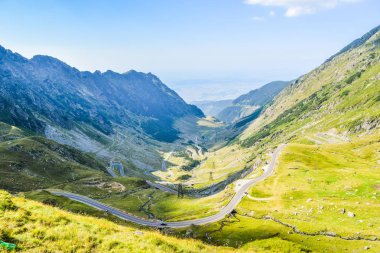 Romanya'da bulunan Transfagarasan dağ yolu.