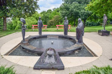 Budapeşte, Macaristan - 4 Temmuz 2018: Mount Gellert üzerinde bulunan heykel kompozisyon 