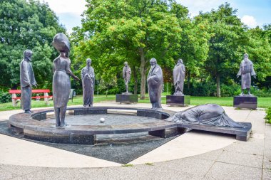 Budapeşte, Macaristan - 4 Temmuz 2018: Mount Gellert üzerinde bulunan heykel kompozisyon 