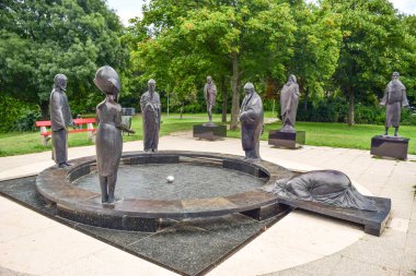 Budapeşte, Macaristan - 4 Temmuz 2018: Mount Gellert üzerinde bulunan heykel kompozisyon 