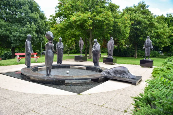 Budapeşte, Macaristan - 4 Temmuz 2018: Mount Gellert üzerinde bulunan heykel kompozisyon 