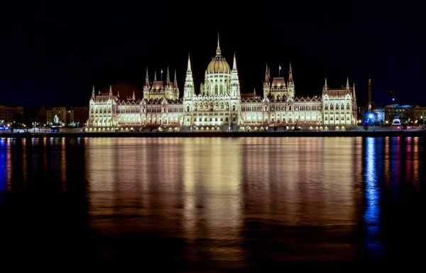 Natt Stadsbilden Parlamentets Byggnad Budapest — Stockfoto