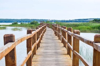 Yolları su Gölü Vrana, Hırvatistan'ın üstünde.