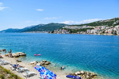 Cityscape ve Neum plajı,