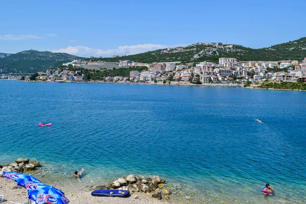 Paesaggio urbano e spiaggia di Neum , — Foto Stock