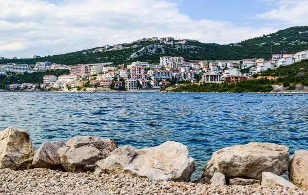 Παραθαλάσσιο τοπίο και παραλία νέον, — Φωτογραφία Αρχείου