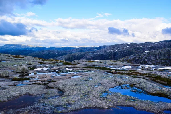 Krásná Krajina Norských Hor Cestě Kjeragbolten Nejnebezpečnější Kámen Světě Který — Stock fotografie