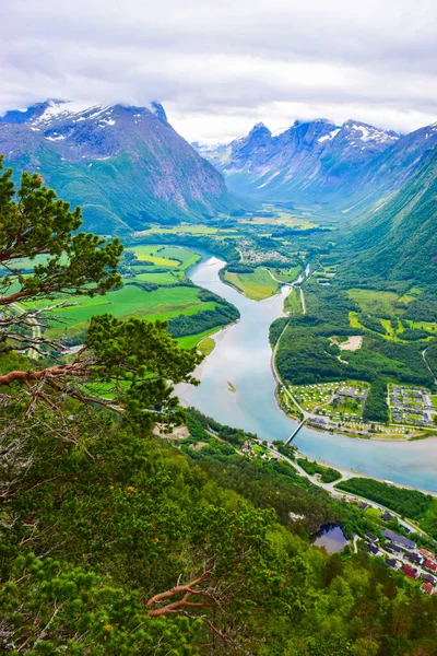 Romsdalsfjord Romsdal Fjord Kıyılarında Bulunan Panoramik Manzara Endülüs Şehri Andalsnes — Stok fotoğraf