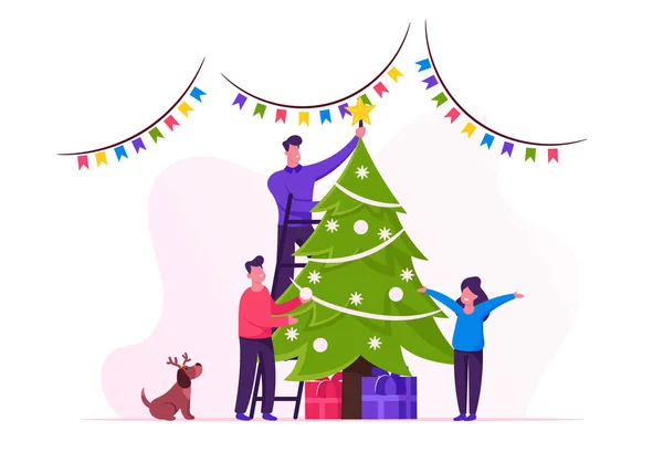 Glad familj dekorera julgran. Fader satte stjärna på toppen av Fir Tree, Dotter Son och hund i renhatt Hjälpa. Folk firar nyår och jul hemma. Tecknad platta vektor Illustration — Stock vektor