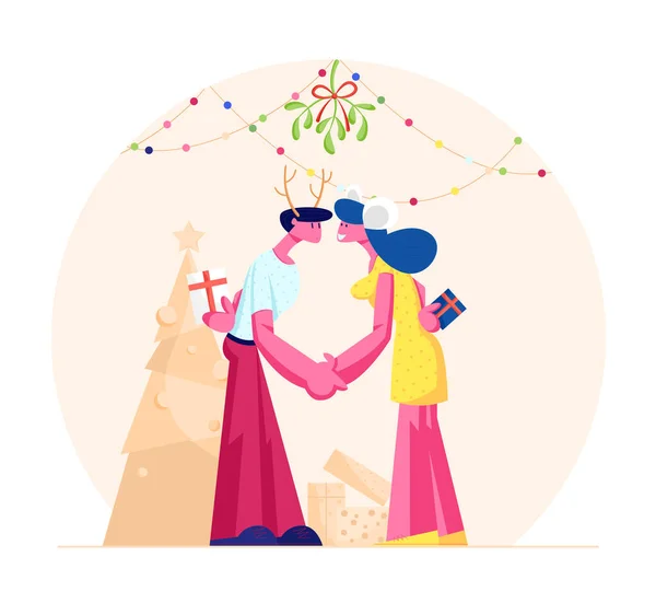 Счастливая влюбленная парочка целуется и держит за руки Бранча Омела. Мужчина и женщина в праздничных костюмах с подарками С Рождеством и празднованием Нового года. Мультипликационный вектор — стоковый вектор