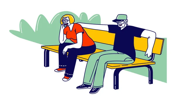 Персонажи старших пар, сидящие вместе на скамейке на фоне природного ландшафта. Пожилые люди гуляют на свежем воздухе, семейная любовь, свободное время. Старик и женщина, любящие отношения. Линейный вектор — стоковый вектор
