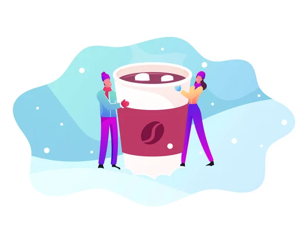 Karaktärer Drick varm dryck under vintersemestern kall årstid. Liten man och kvinna hålla stora cupen med choklad eller kakao — Stock vektor
