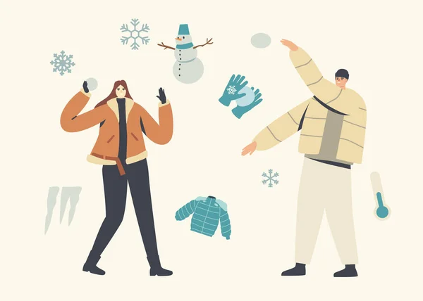 Temporada de Invierno Exterior Ocio y Actividades. Personajes felices Mujer joven y hombre jugando bolas de nieve en la calle — Vector de stock