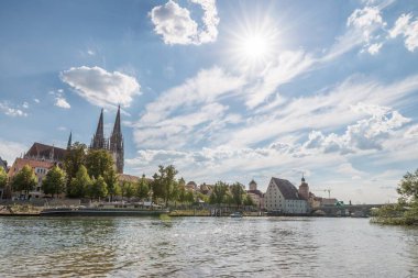 Katedral ve Regensburg, Almanya taş köprü görünümü