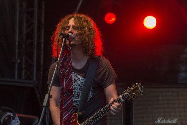 Regensburg, Bavyera, Almanya, 30 Haziran 2019, Regensburg vatandaş festivalinde Grieser Spitz'de Ac/Dc Revival Band Performansı 2019, Almanya