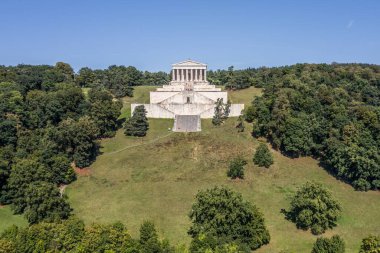 Almanya, Regensburg 'da Walhalla' nın insansız hava aracı görüntüsü