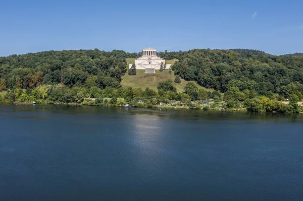 Almanya, Regensburg 'da Walhalla' nın insansız hava aracı görüntüsü