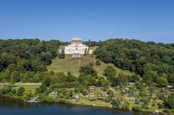 Almanya, Regensburg 'da Walhalla' nın insansız hava aracı görüntüsü