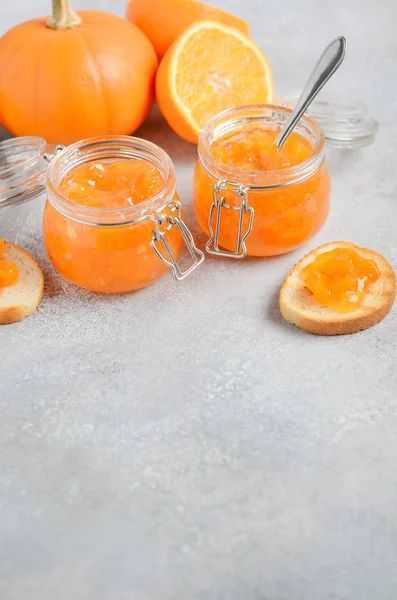 Homemade Pumpkin Orange Confiture Jars Gray Concrete Background — Stock Photo, Image