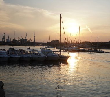 Günbatımı Taranto, Apulia, Güney İtalya