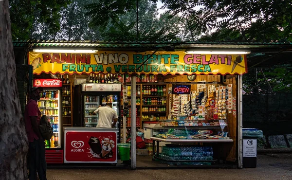 Roma Itália Agosto 2018 Banca Comida Italiana — Fotografia de Stock