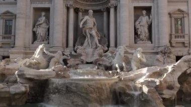 Rome, İtalya - 9 Eylül 2018: Trevi Çeşmesi. Trevi Çeşmesi (İtalyanca: Fontana di Trevi) bir çeşme Trevi bölgesinde Roma, İtalya, İtalyan mimar Nicola Salvi tarafından tasarlanmıştır