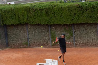 Rome, İtalya - 4 Eylül 2018: Foro Italico kırmızı kil Tenis Kortu tanınmaz çalar. Foro Italico, eski adıyla Foro Mussolini, bir spor kompleksi inşa 1928 ve 1938 arasında Roma'da olduğunu