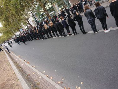 Berlin, Almanya - 20 Ekim 2018: Özgürlük kaldırılması kölelik ile her adım 2018, milyonlarca insan dünyada bugün esir bilinçlendirmek için küresel bağış toplama etkinliği yürüyüşe