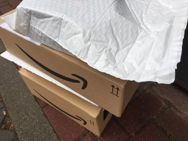 Berlin Jerman Oktober 2018 Kotak Kardus Amazon Kotak Pengiriman Ritel — Stok Foto