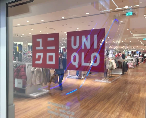 Berlin Németország 2018 Október Uniqlo Store Uniqlo Ltd Japán Alkalmi — Stock Fotó