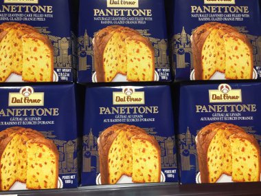 Berlin, Almanya - 17 Ekim 2018: Bauli'nın kız kardeşi marka Dal Forno Panettone, ünlü İtalyan Noel kek