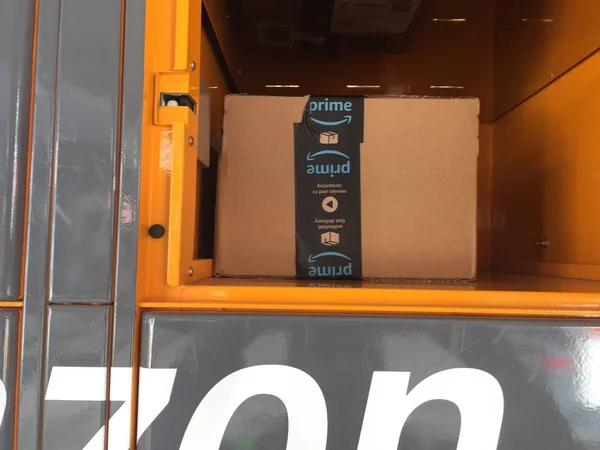 Berlin Almanya Ekim 2018 Amazon Karton Kutular Bir Amazon Online — Stok fotoğraf